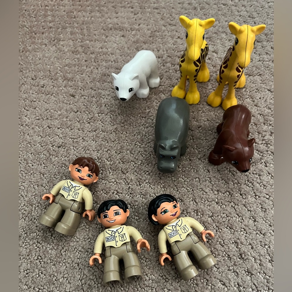 LEGO DUPLO Zoo Keepers and animals